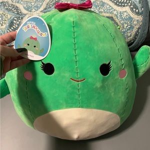 16in Maritza squishmallow